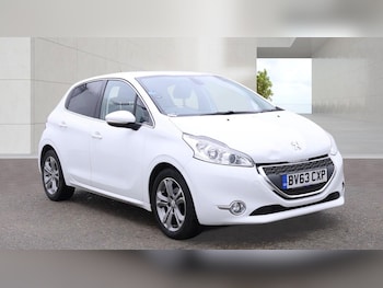 Used Peugeot 208 2013 for sale - 79388746: Photo