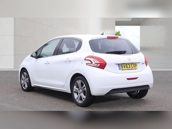 Used Peugeot 208 2013 for sale - 79388746: Photo