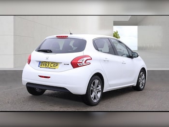 Used Peugeot 208 2013 for sale - 79388746: Photo