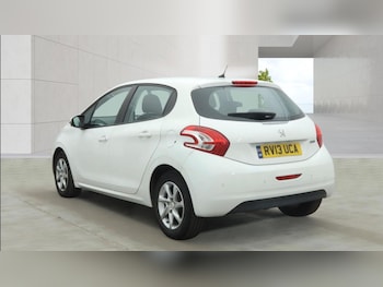 Used Peugeot 208 2013 for sale - 79248764: Photo
