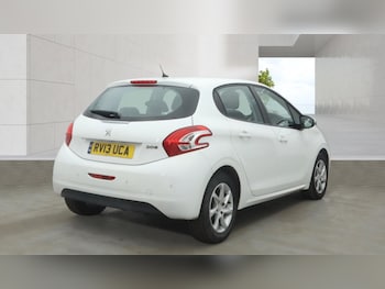 Used Peugeot 208 2013 for sale - 79248764: Photo