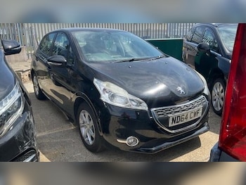 Used Peugeot 208 2014 for sale - 79464676: Photo