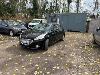 Used Peugeot 208 2012 for sale - 79426372: Photo