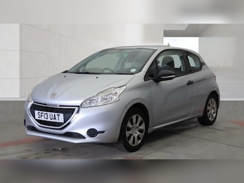 Used Peugeot 208 2013 for sale - 79411924: Photo