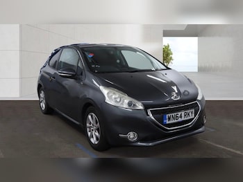 Used Peugeot 208 2014 for sale - 79248635: Photo