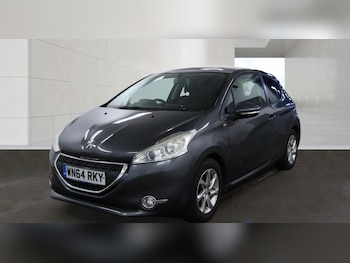 Used Peugeot 208 2014 for sale - 79248635: Photo