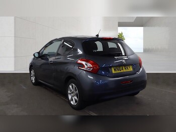 Used Peugeot 208 2014 for sale - 79248635: Photo