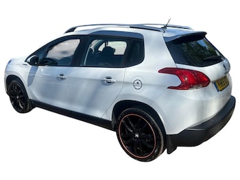Used Peugeot 2008 2015 for sale - 79373161: Photo