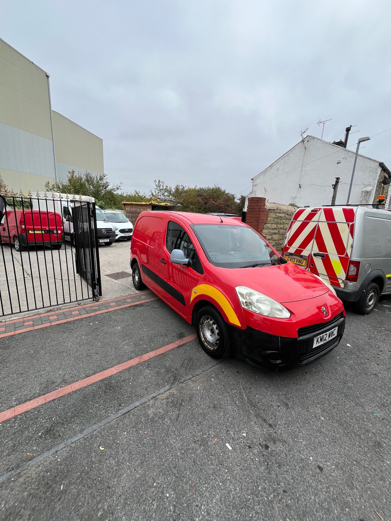 Used Peugeot Partner 2012 for sale - 76286817: Photo 9