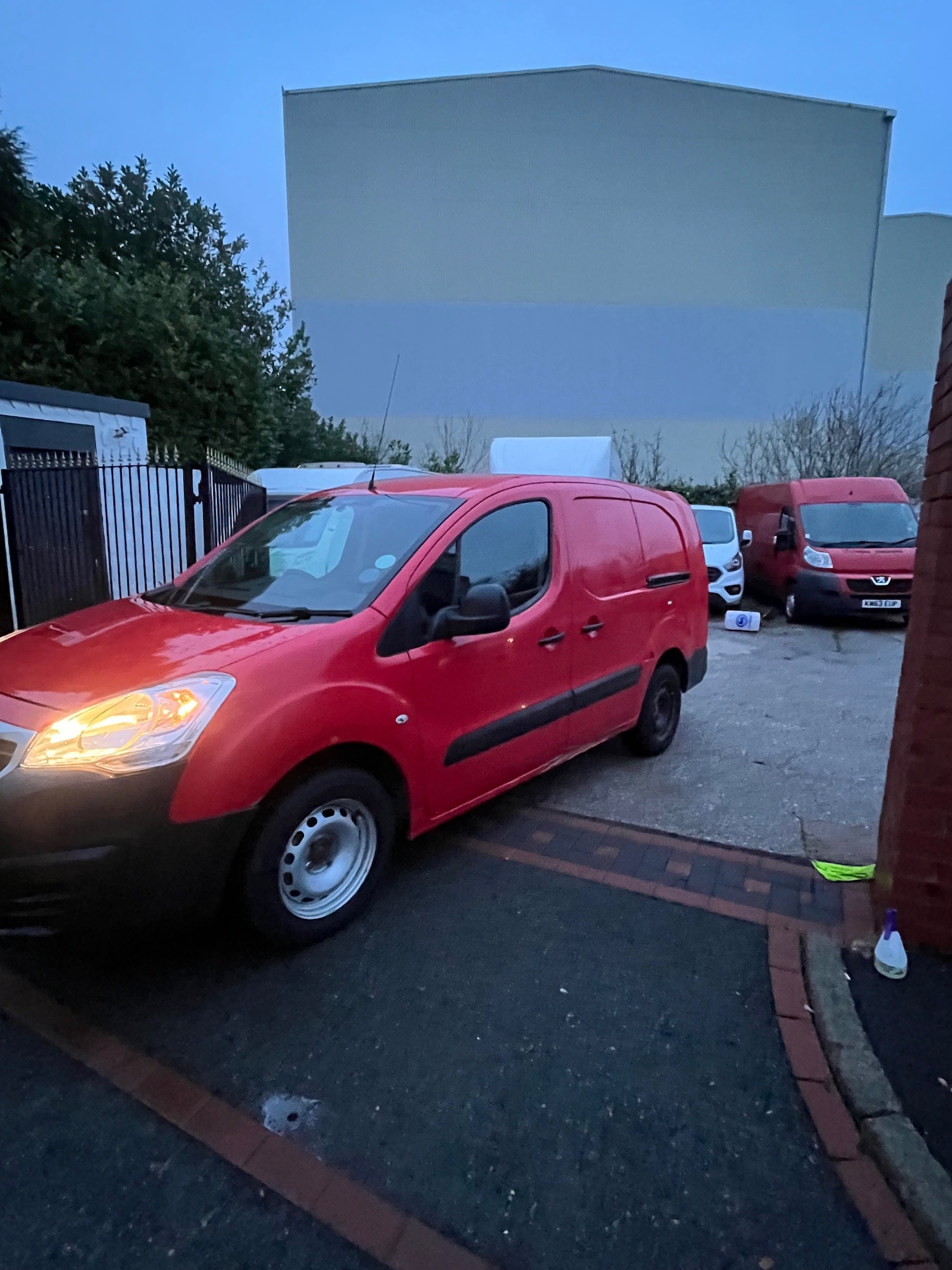 Used Peugeot Partner 2018 for sale - 77055155: Photo 3