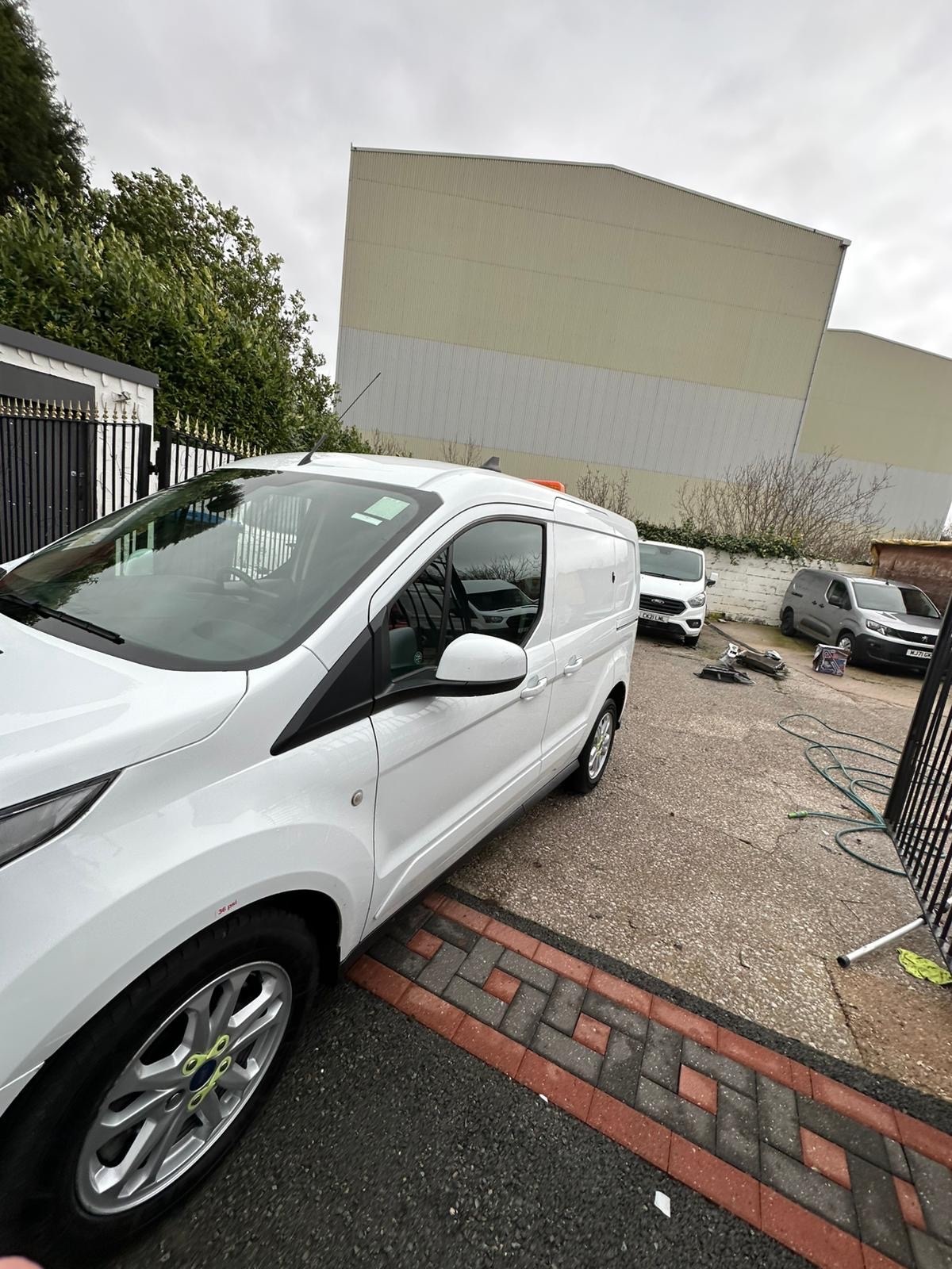 Used Ford Transit Connect 2023 for sale - 77342480: Photo 4