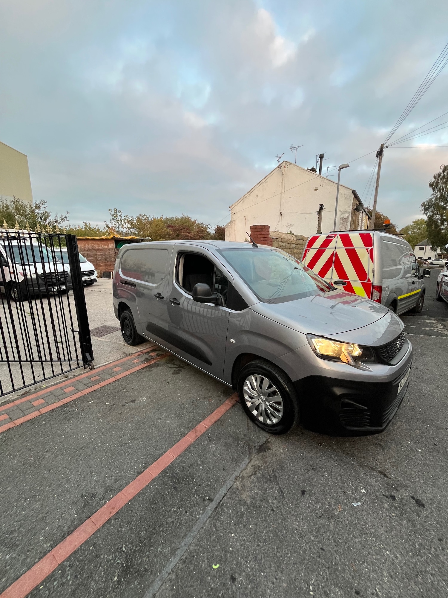 Used Peugeot Partner 2021 for sale - 76286864: Photo 13