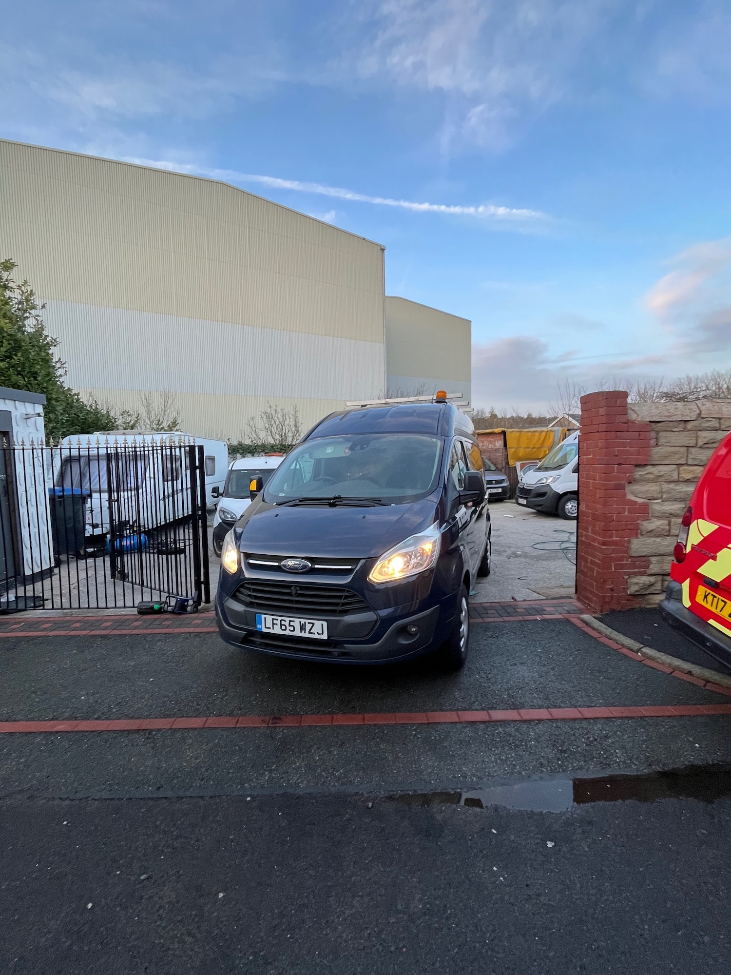 Used Ford Transit Custom 2015 for sale - 77707788: Photo 2