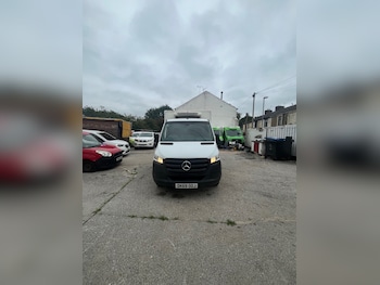 Mercedes-Benz - Sprinter