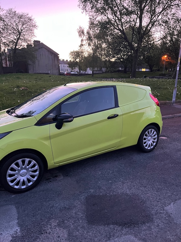 Used Ford Fiesta 2014 for sale - 74550403: Photo 2