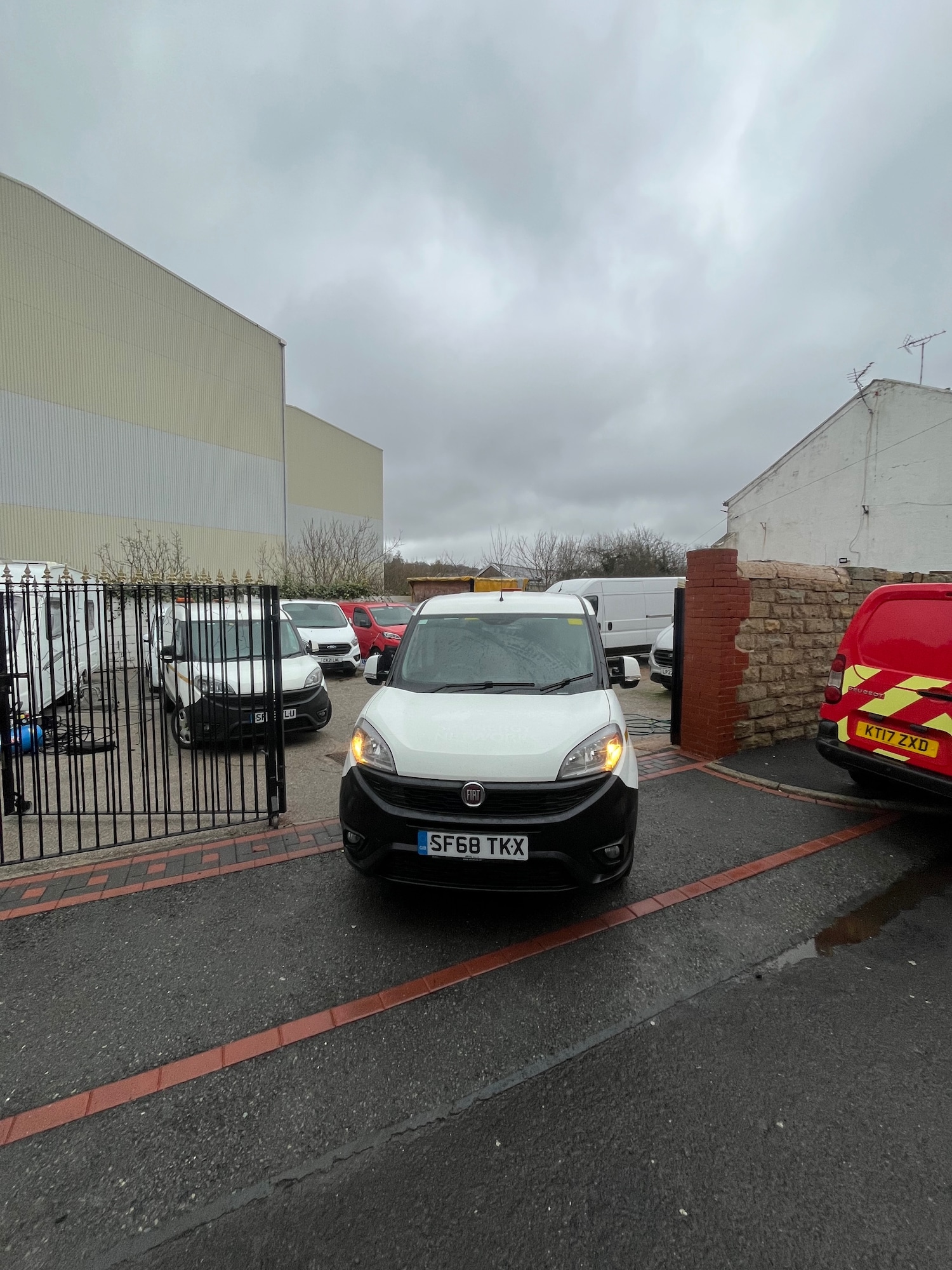 Used Fiat Doblo 2018 for sale - 77641621: Photo 2