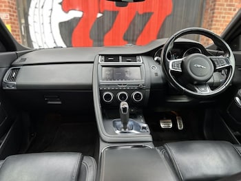 Used Jaguar E-Pace 2019 for sale - 75642458: Photo