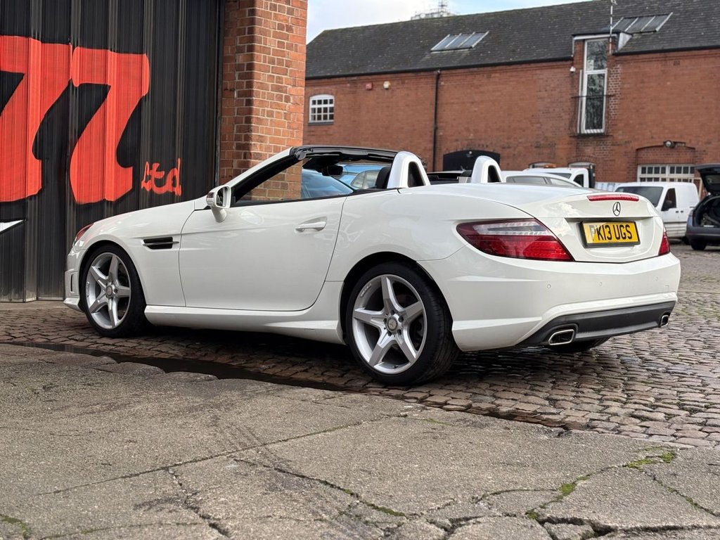 Used Mercedes-Benz SLK 2013 for sale - 77498909: Photo 16