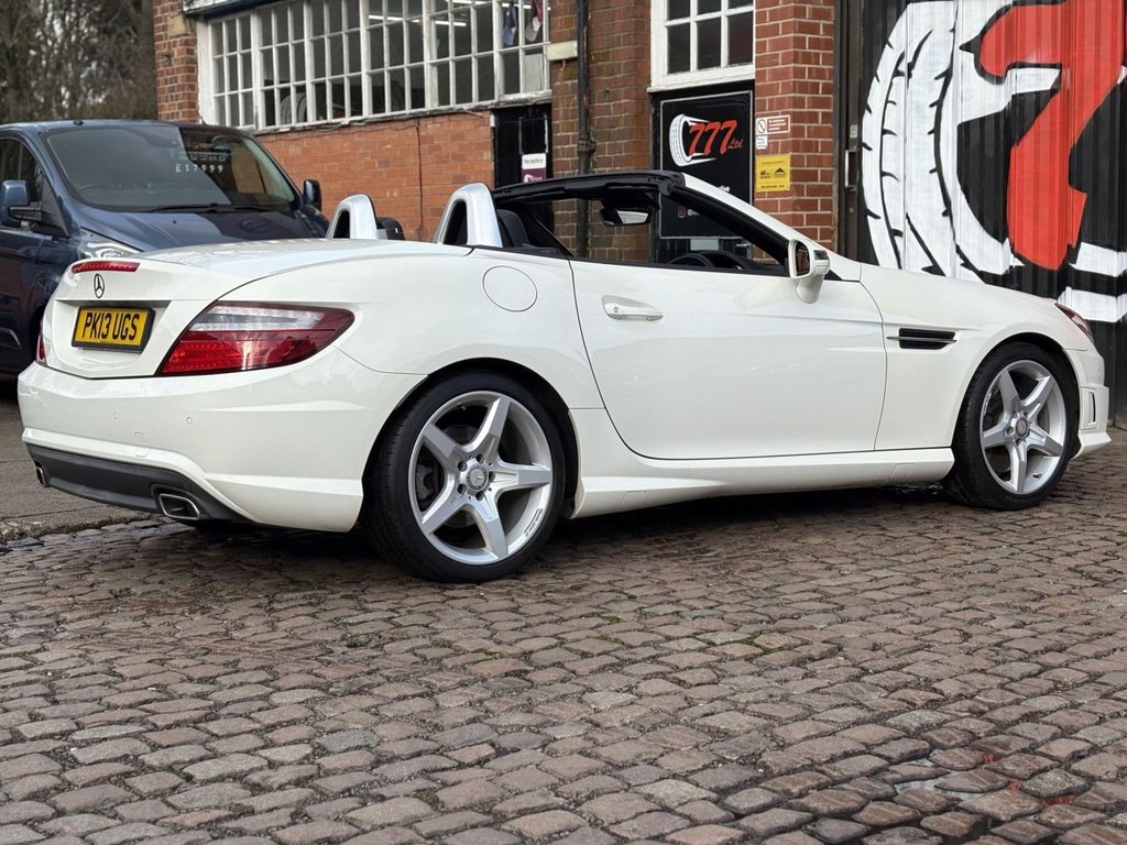 Used Mercedes-Benz SLK 2013 for sale - 77498909: Photo 17