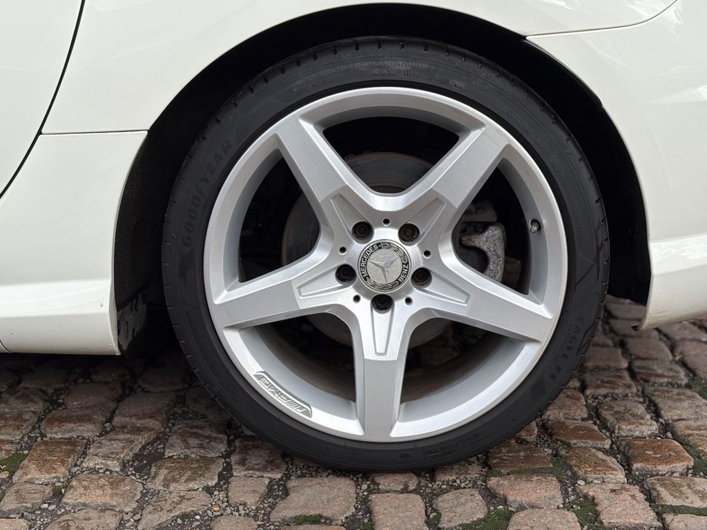 Used Mercedes-Benz SLK 2013 for sale - 77498909: Photo 23