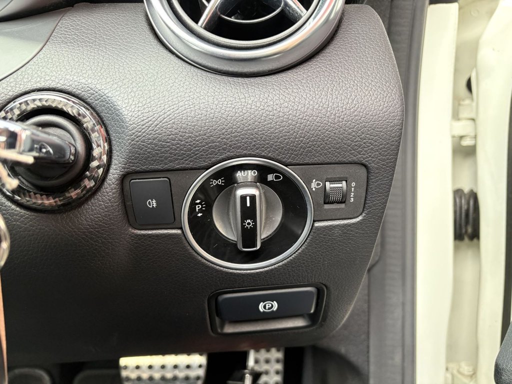 Used Mercedes-Benz SLK 2013 for sale - 77498909: Photo 29