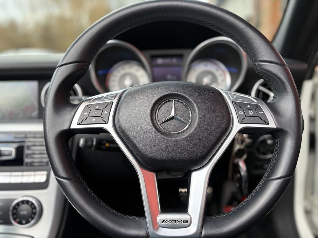 Used Mercedes-Benz SLK 2013 for sale - 77498909: Photo 31