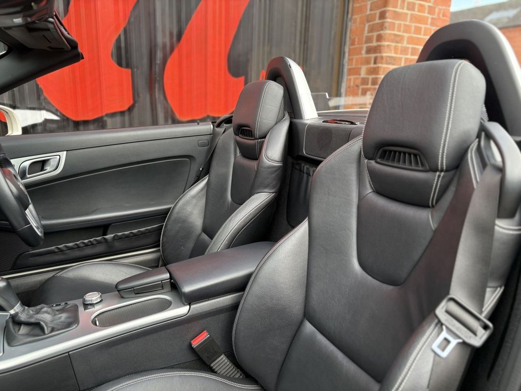 Used Mercedes-Benz SLK 2013 for sale - 77498909: Photo 5