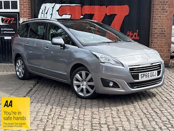 Used Peugeot 5008 2015 for sale - 79046530: Photo