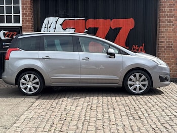 Used Peugeot 5008 2015 for sale - 79046530: Photo