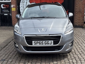 Used Peugeot 5008 2015 for sale - 79046530: Photo