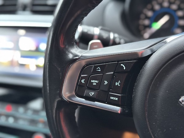 Used Jaguar XE 2018 for sale - 76280002: Photo 31