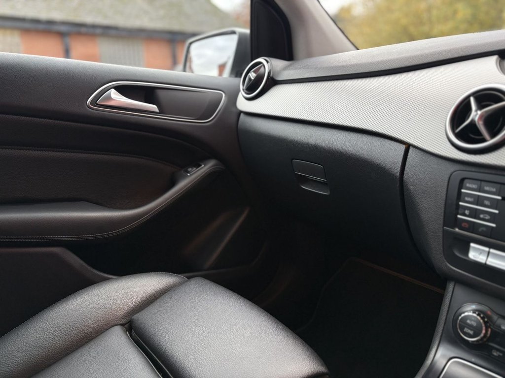 Used Mercedes-Benz B Class 2016 for sale - 76454668: Photo 32