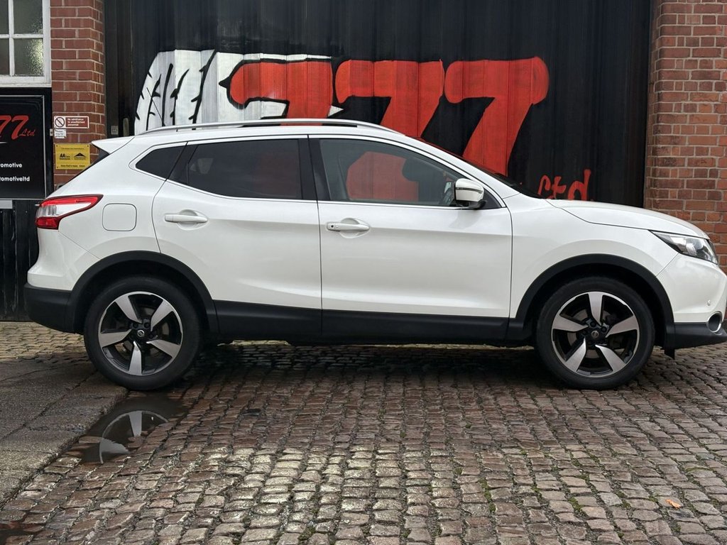 Used Nissan Qashqai 2016 for sale - 77498889: Photo 2