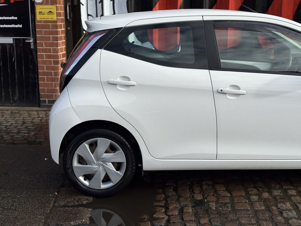 Used Toyota AYGO 2014 for sale - 77356166: Photo 14