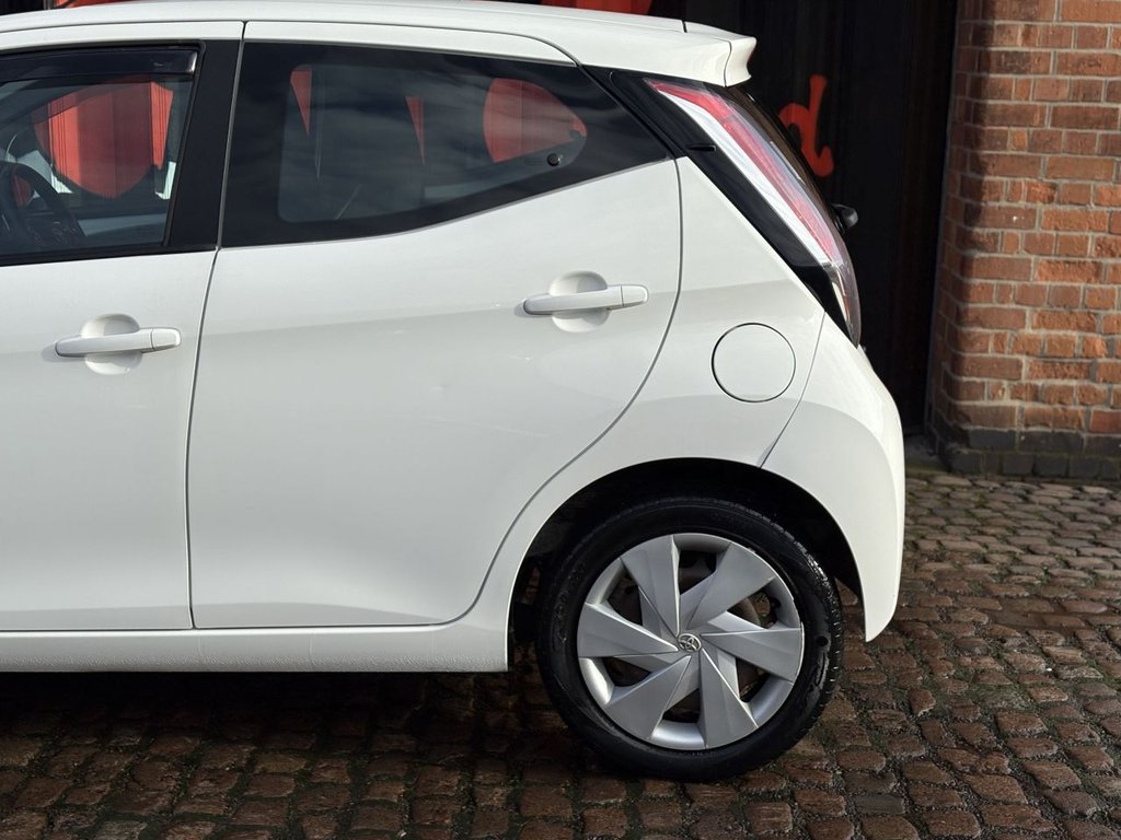 Used Toyota AYGO 2014 for sale - 77356166: Photo 19