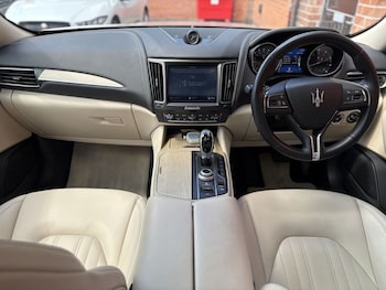 Used Maserati Levante 2018 for sale - 78833190: Photo