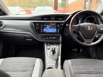 Used Toyota Auris 2015 for sale - 77621766: Photo