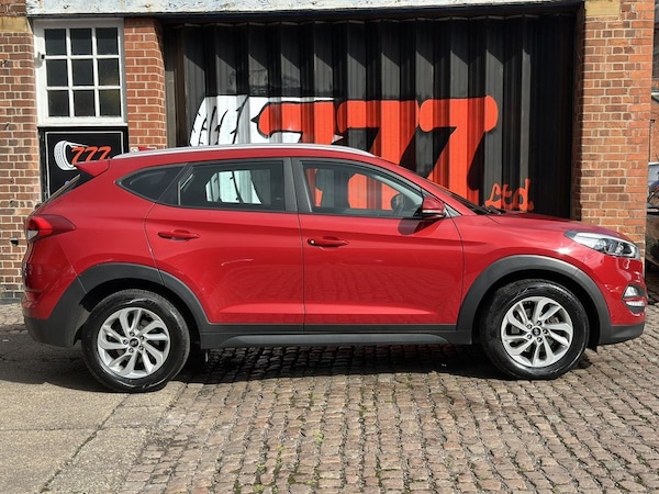 Used Hyundai TUCSON 2018 for sale - 76056786: Photo 2