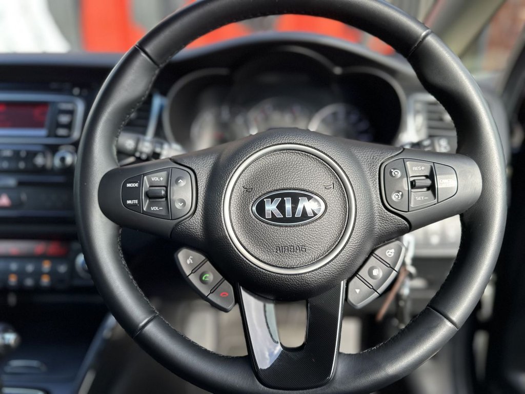 Used Kia Carens 2014 for sale - 76029188: Photo 6
