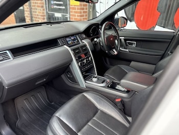 Used Land Rover Discovery Sport 2016 for sale - 79334795: Photo