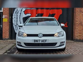 Used Volkswagen Golf 2017 for sale - 79709326: Photo