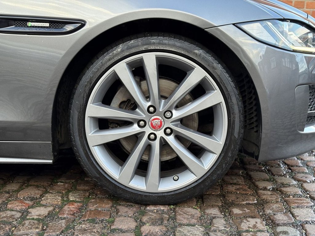 Used Jaguar XE 2018 for sale - 76909918: Photo 12