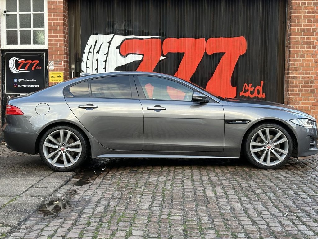 Used Jaguar XE 2018 for sale - 76909918: Photo 2