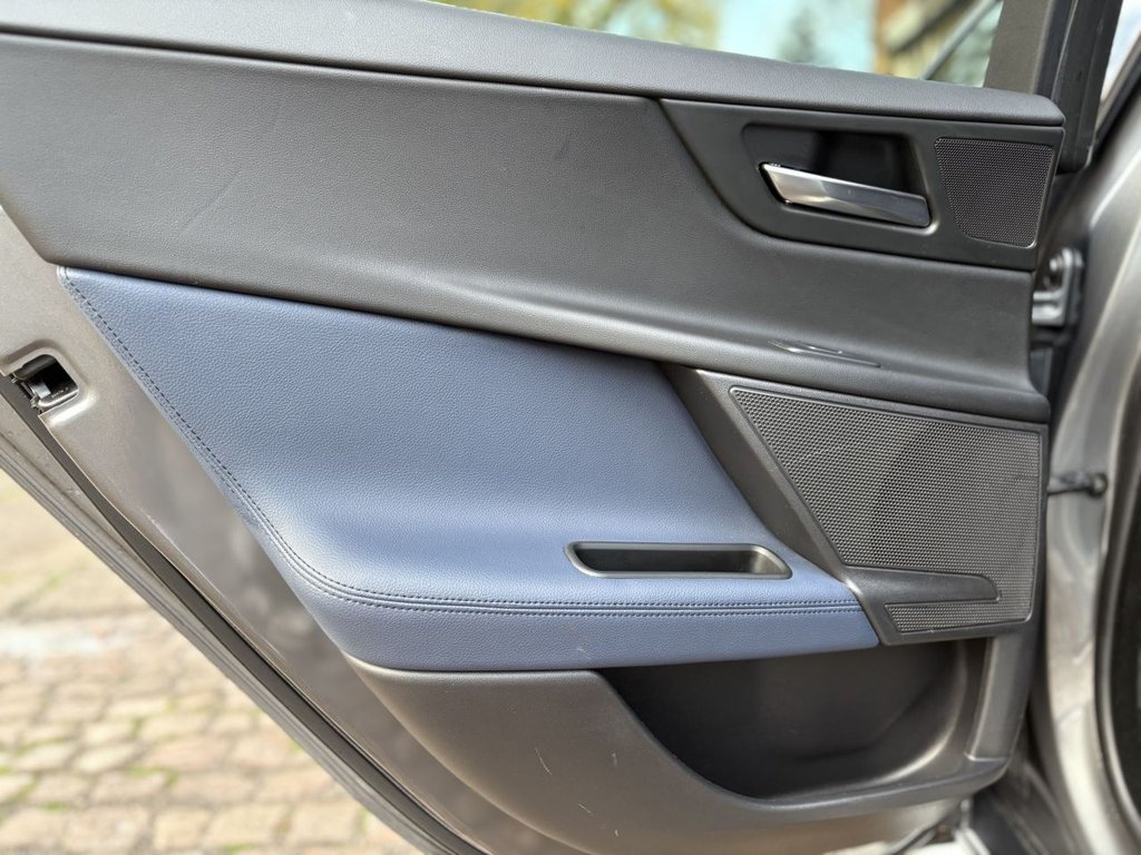 Used Jaguar XE 2018 for sale - 76909918: Photo 26