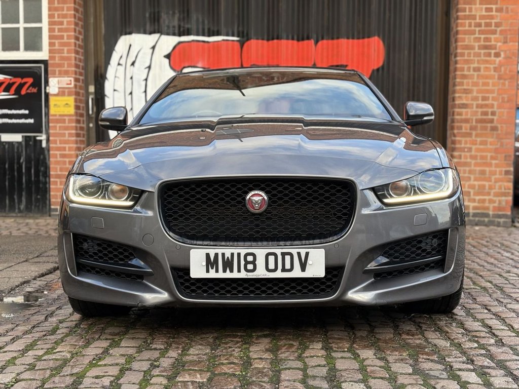 Used Jaguar XE 2018 for sale - 76909918: Photo 3