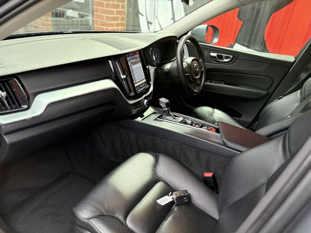 Used Volvo XC60 2017 for sale - 77594502: Photo 4