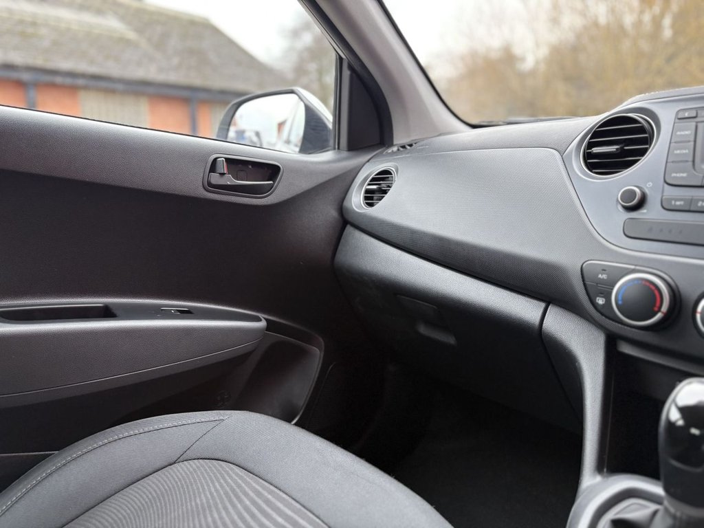 Used Hyundai i10 2019 for sale - 77806680: Photo 29