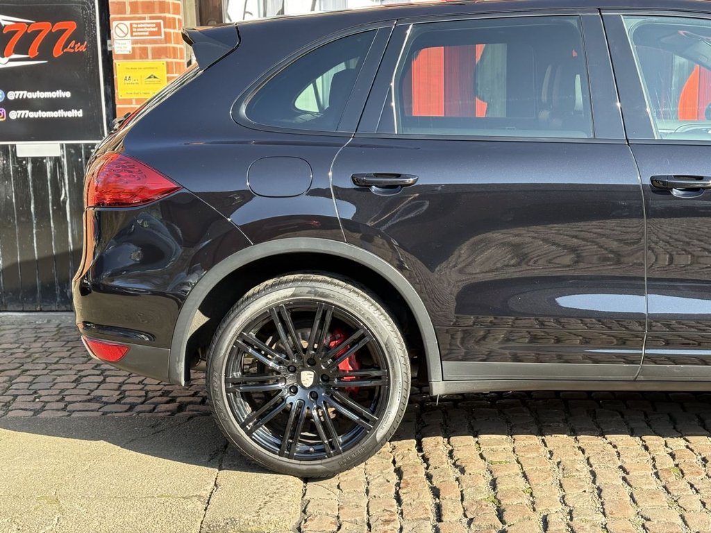 Used Porsche Cayenne 2011 for sale - 77748605: Photo 10