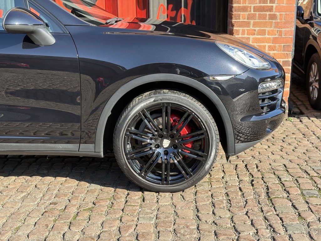 Used Porsche Cayenne 2011 for sale - 77748605: Photo 13