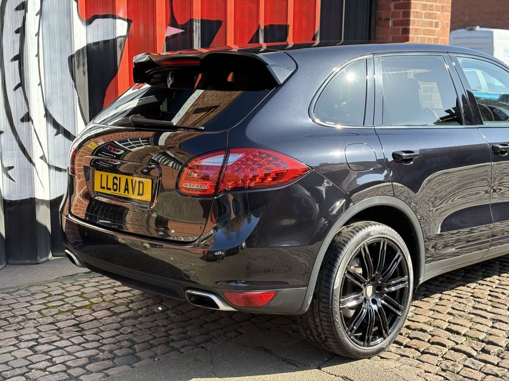 Used Porsche Cayenne 2011 for sale - 77748605: Photo 16